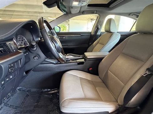 Used 2018 Lexus ES 350 w/ Navigation System Package FWD image 23