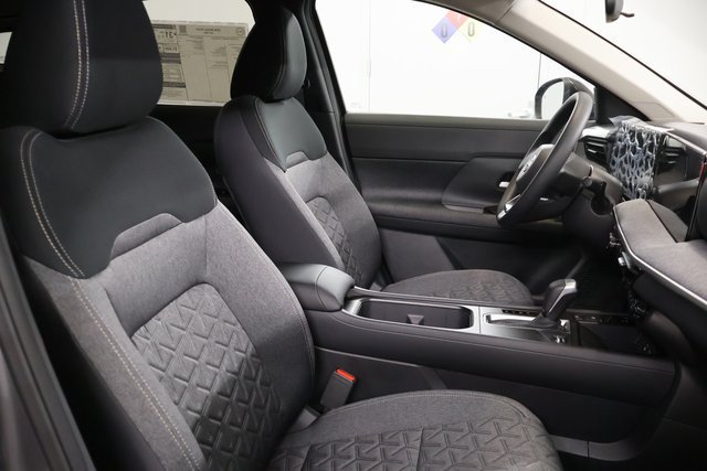 New 2026 Nissan Kicks SV w/ Cold Weather Package FWD image 24