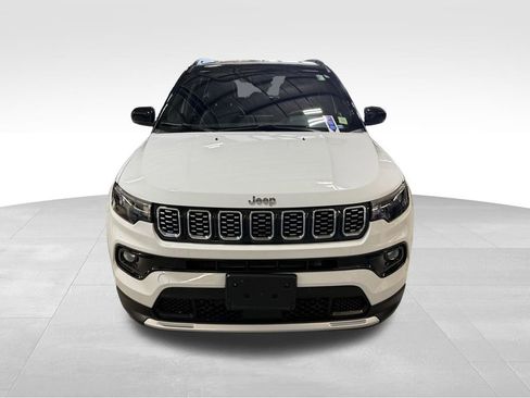 Used 2025 Jeep Compass Limited image 5