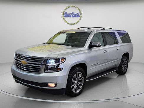 Used 2018 Chevrolet Suburban Premier AWD/4WD image 9