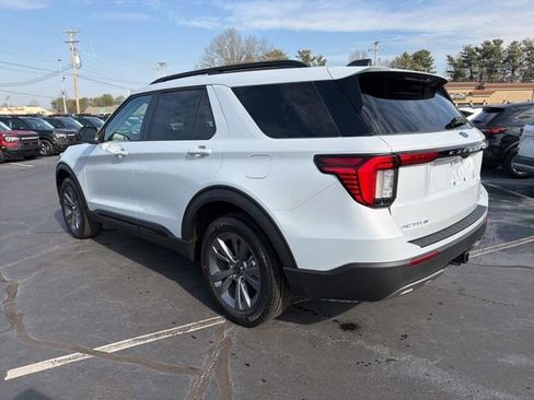 New 2026 Ford Explorer Active w/ Active Comfort Package image 5