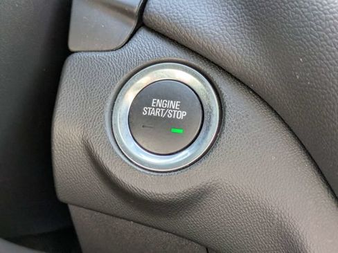 Used 2022 Chevrolet Equinox LT FWD image 29