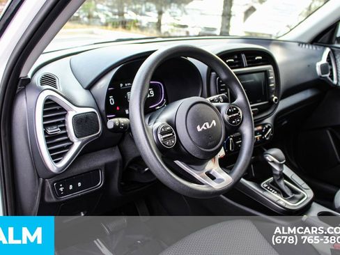 Used 2025 Kia Soul LX FWD image 21