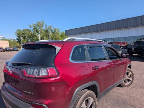 Used 2020 Jeep Cherokee Limited AWD/4WD image 2