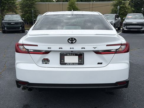 Used 2026 Toyota Camry SE w/ Multimedia Upgrade Package FWD image 5