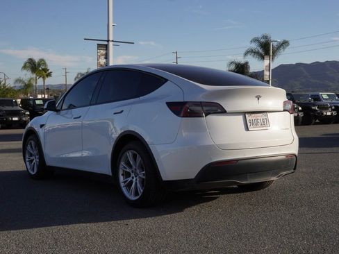 Used 2022 Tesla Model Y Long Range image 6