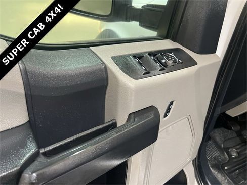 Certified 2022 Ford F450 XL w/ Power Equipment Group image 19