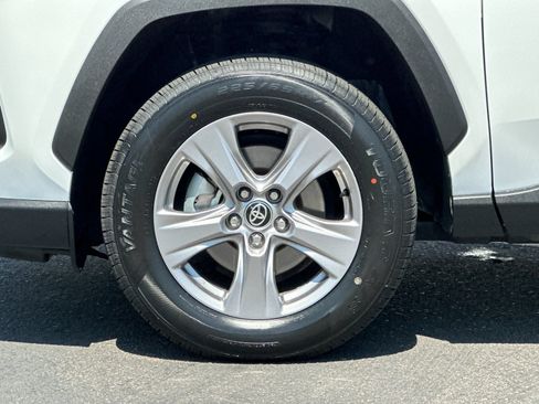 Used 2025 Toyota RAV4 XLE FWD image 23