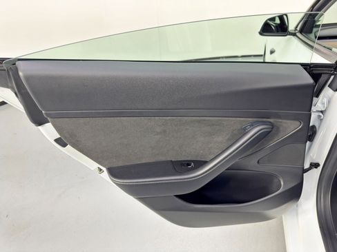 Used 2021 Tesla Model 3 Standard Range Plus image 43