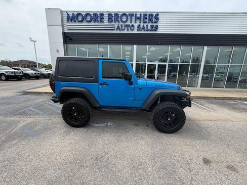 Used 2015 Jeep Wrangler Rubicon w/ Power Convenience Group AWD/4WD image 1