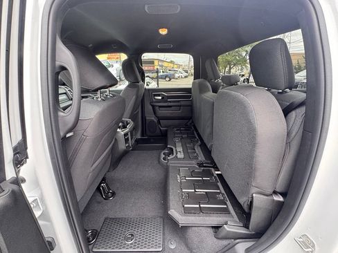 New 2026 RAM 2500 Big Horn AWD/4WD image 15