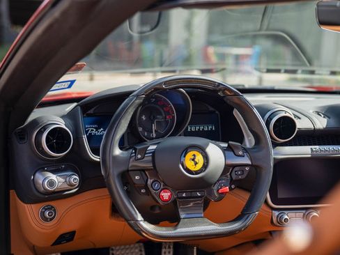 Used 2019 Ferrari Portofino image 35