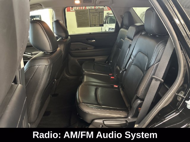 Used 2023 Nissan Pathfinder SL AWD/4WD image 5