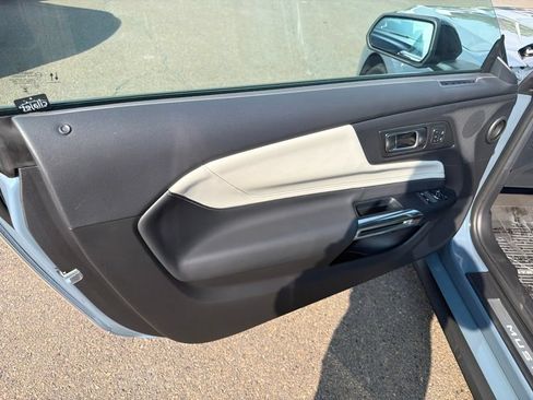 Used 2025 Ford Mustang Premium RWD image 10