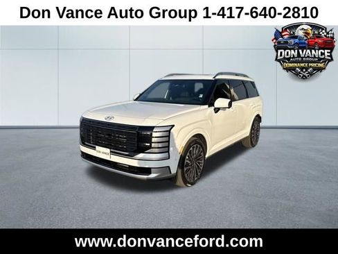 Used 2026 Hyundai Palisade Calligraphy image 2