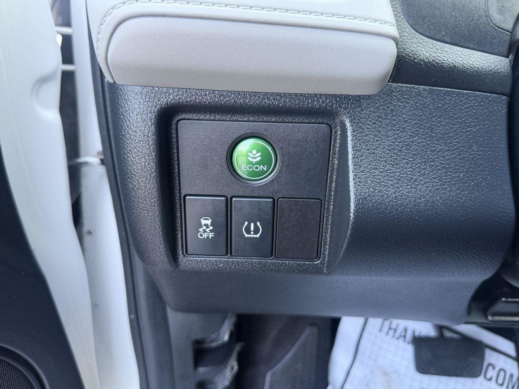 Used 2022 Honda HR-V LX image 12