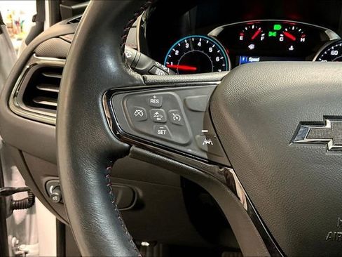 Used 2022 Chevrolet Equinox RS image 11