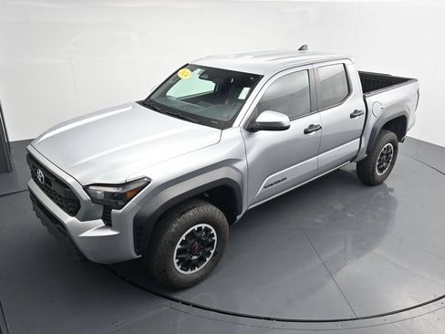 Used 2024 Toyota Tacoma TRD Off-Road AWD/4WD image 26