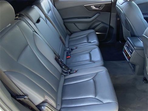 Used 2021 Audi Q7 2.0T Premium Plus w/ Executive Package image 14