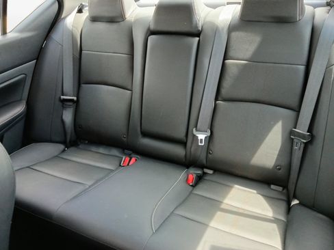 Used 2024 Nissan Altima 2.5 SR w/ SR Premium Package FWD image 12