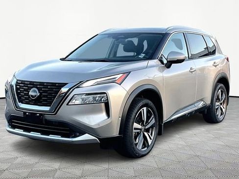 Used 2022 Nissan Rogue Platinum w/ Head-Up Display Package image 3