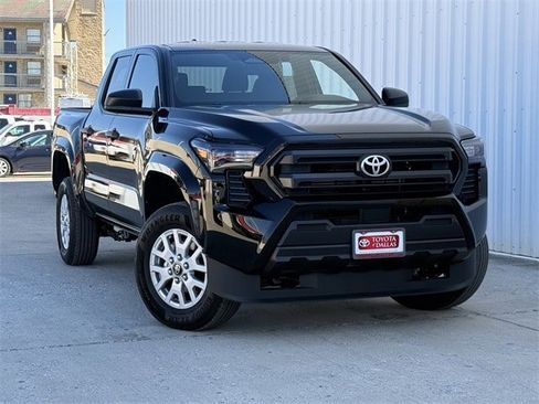 Used 2026 Toyota Tacoma SR image 2