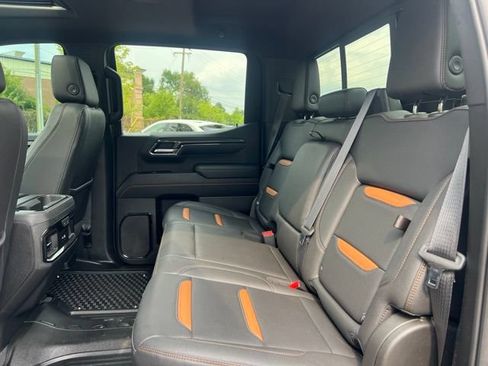 Used 2022 GMC Sierra 1500 AT4 w/ AT4 Premium Package AWD/4WD image 16