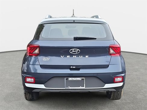 New 2026 Hyundai Venue SEL image 6