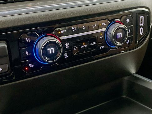 Certified 2024 Chevrolet Silverado 3500 High Country w/ Technology Package image 18