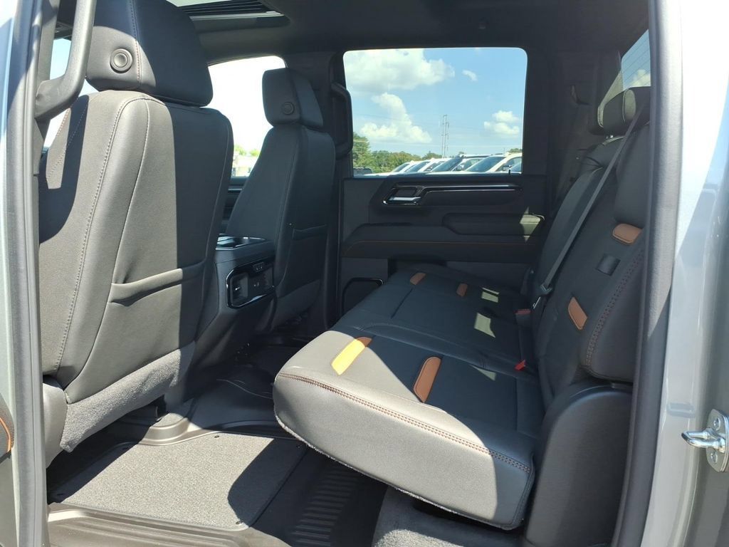 New 2026 GMC Sierra 2500 AT4 w/ Max Trailering Package AWD/4WD image 15
