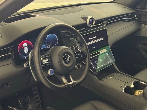 Used 2024 Maserati Grecale GT image 9