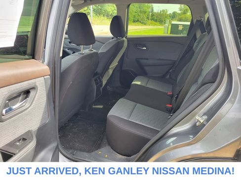Certified 2023 Nissan Rogue SV AWD/4WD image 15
