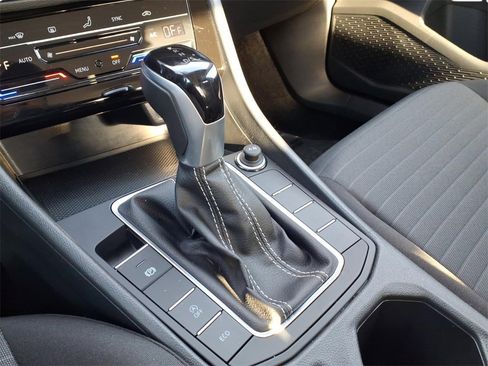 Used 2025 Volkswagen Jetta S image 18