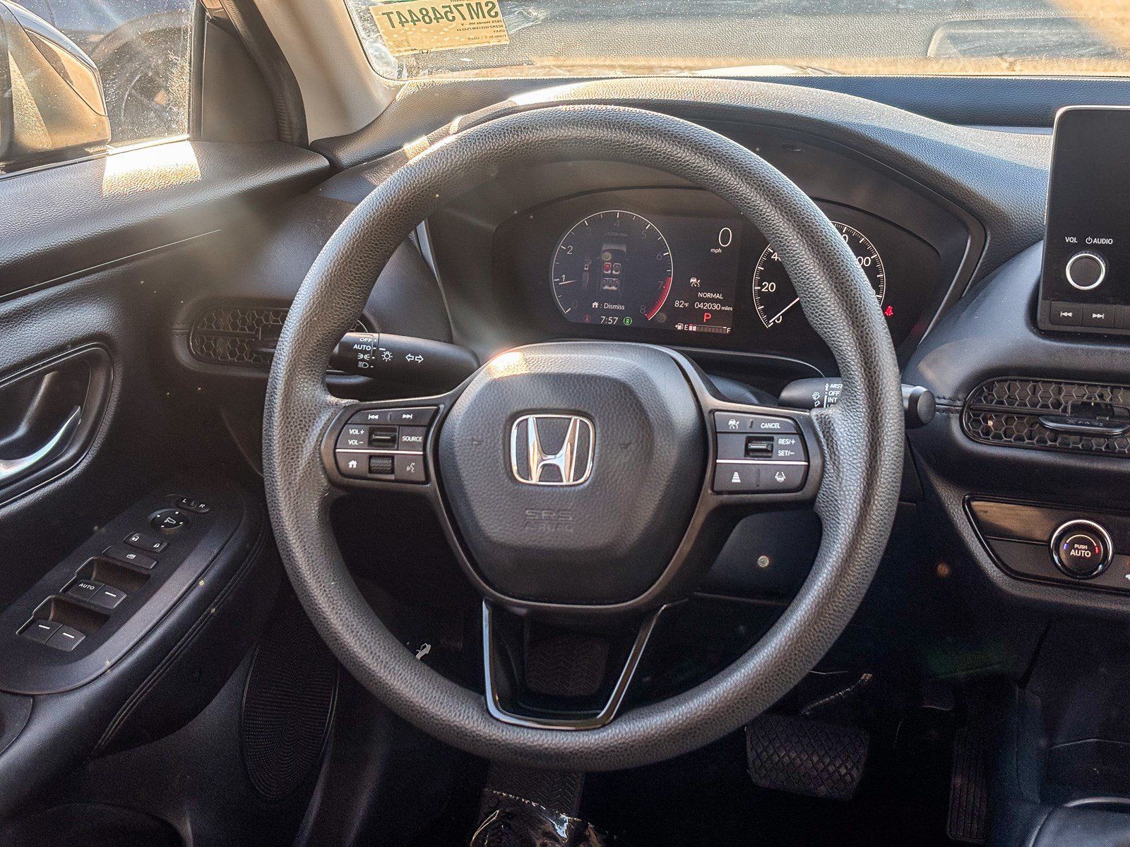 Certified 2025 Honda HR-V LX image 18