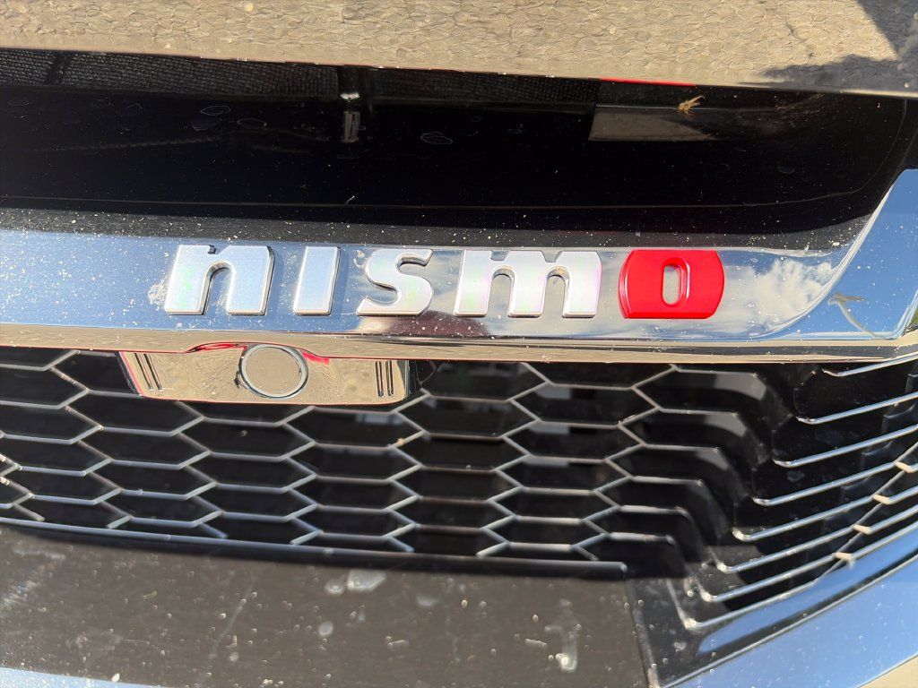 Used 2024 Nissan Z NISMO w/ Floor Mat Package RWD image 3
