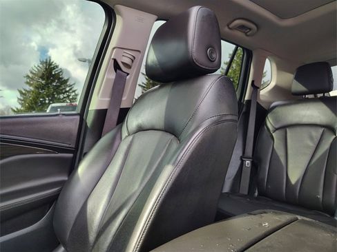 Used 2019 Buick Envision Premium image 28