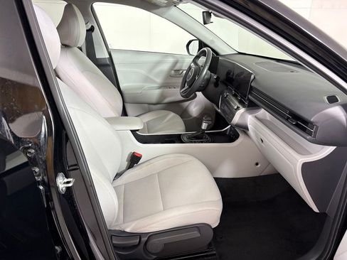 Used 2025 Hyundai Kona SEL FWD image 14