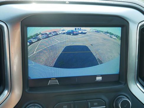 Used 2021 Chevrolet Silverado 1500 LT image 28