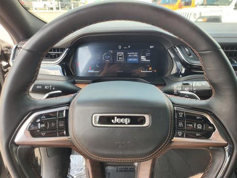 Used 2023 Jeep Grand Cherokee L Summit w/ Advanced Protech Group IV image 32