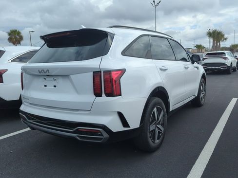 Certified 2023 Kia Sorento EX w/ Panoramic Sunroof Package image 10