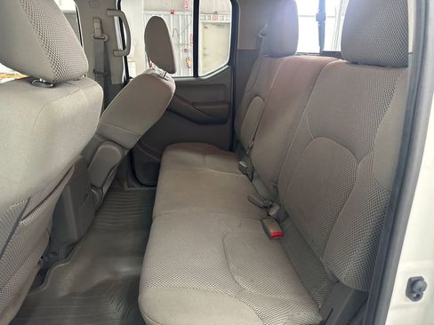 Used 2014 Nissan Frontier SV w/ SV Value Truck Package image 17