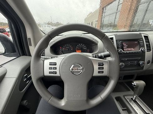 Used 2018 Nissan Frontier S image 19