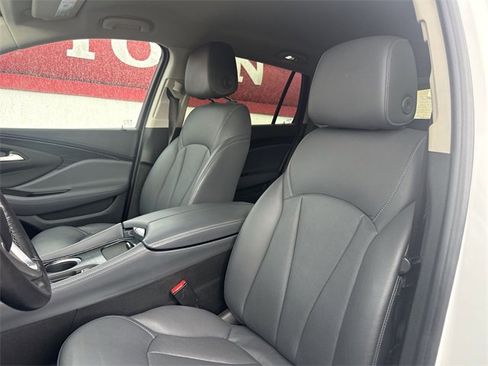 Used 2019 Buick Envision Essence image 11