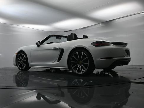 Used 2018 Porsche 718 Boxster image 50