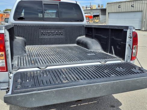 Used 2019 Nissan Frontier SV image 16