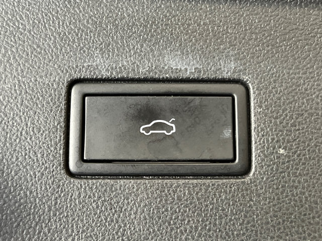 Certified 2024 Volkswagen Atlas SE AWD/4WD image 6