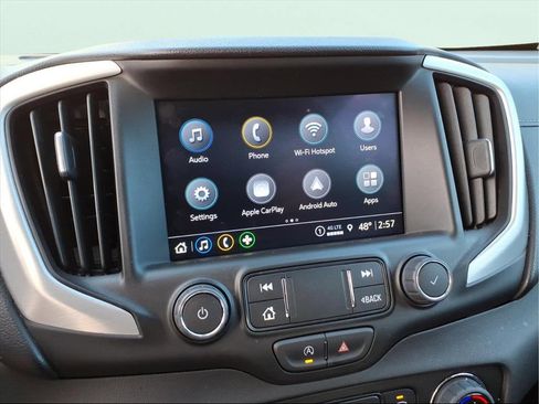 Used 2024 GMC Terrain SLT image 15