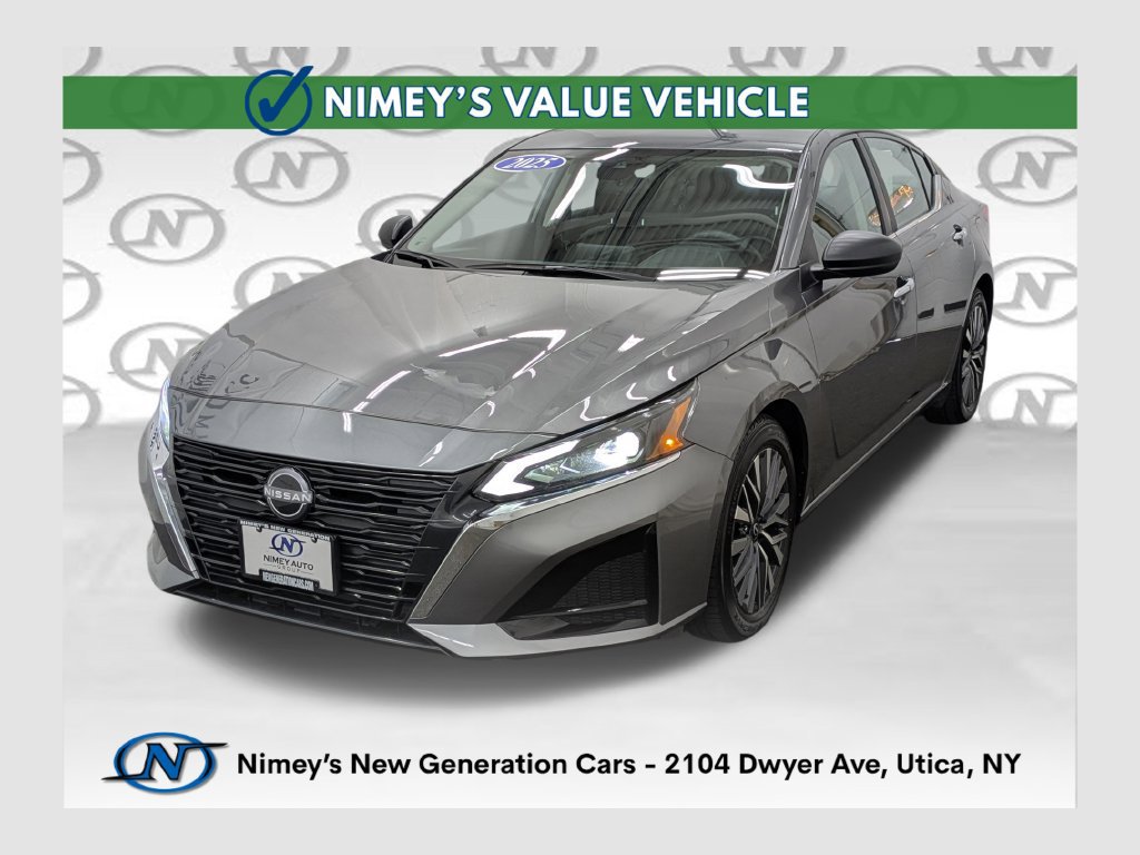 Used 2025 Nissan Altima 2.5 SV FWD image 1