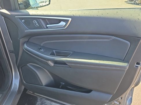 Used 2024 Ford Edge Titanium AWD/4WD image 44