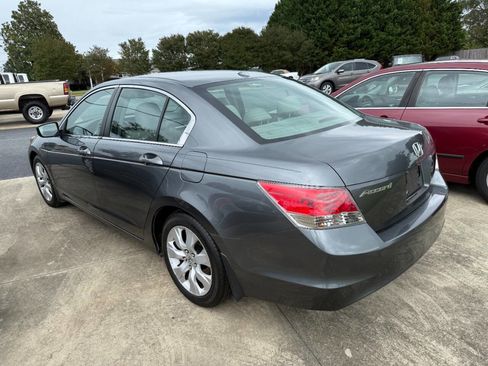 Used 2010 Honda Accord EX-L image 2